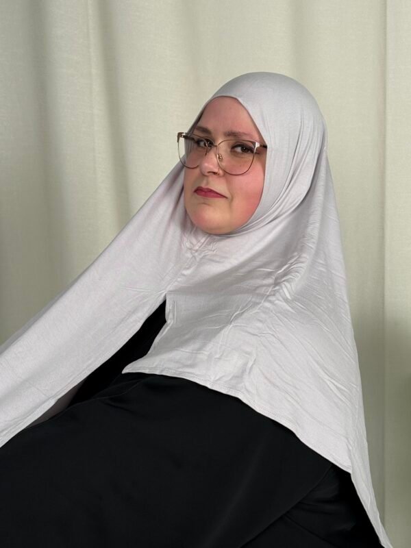 image00014 Off White