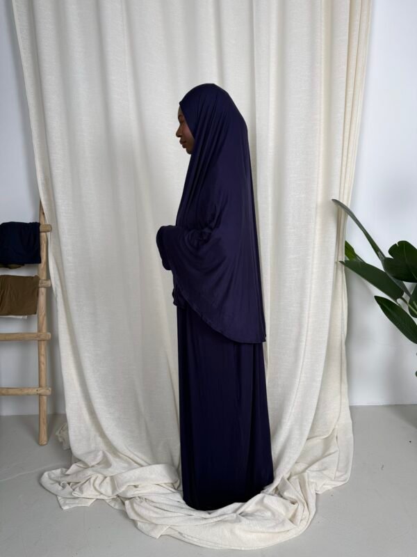 image00095 Navy Größe L