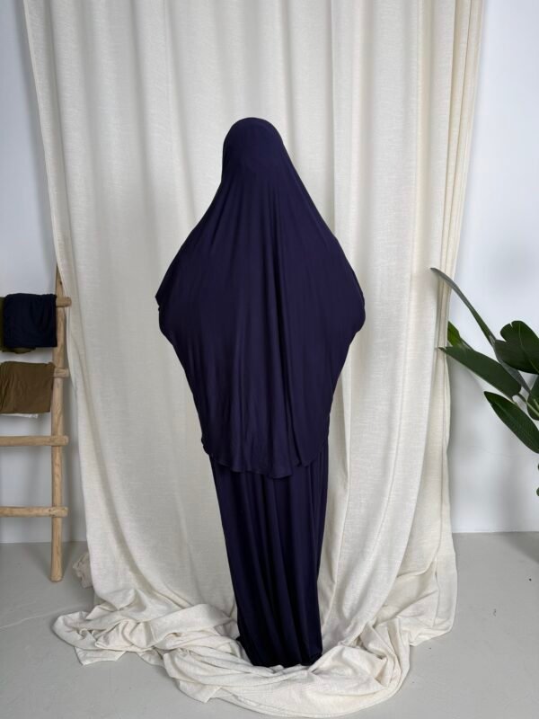 image00096 Navy Größe L