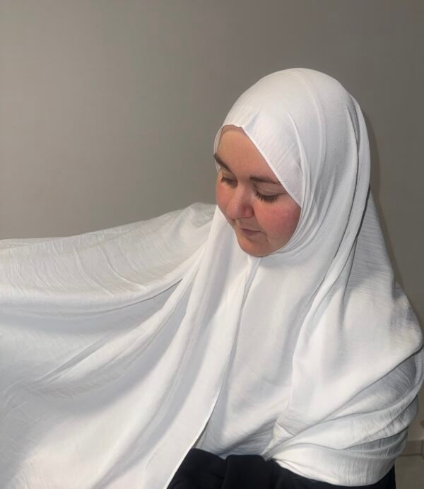 image00010 Satin Velvet Weiß