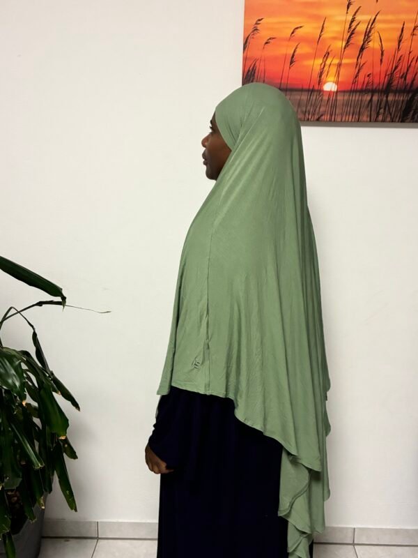 Khimar Layyin Sage