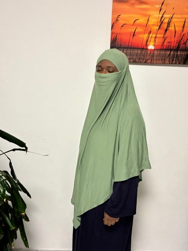 Khimar Layyin Sage
